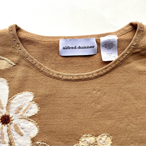Alfred Dunner Short Sleeve Sweater with Appliqué Floral Detail - Picture 2 of 11